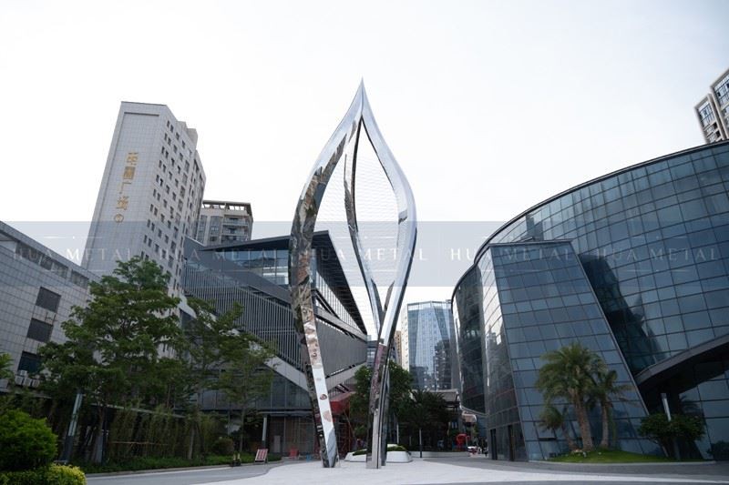 Park-stainless-steel-polished-sculpture